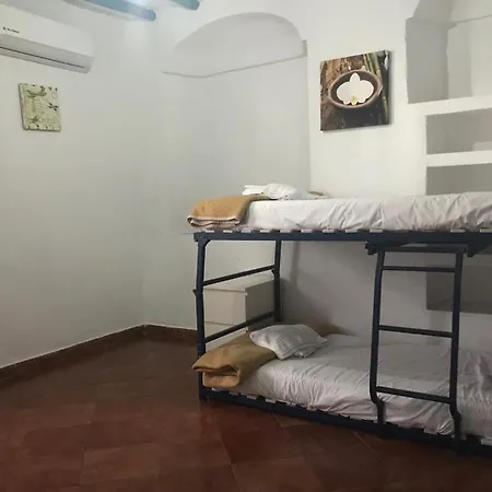 Seneca Apartment *